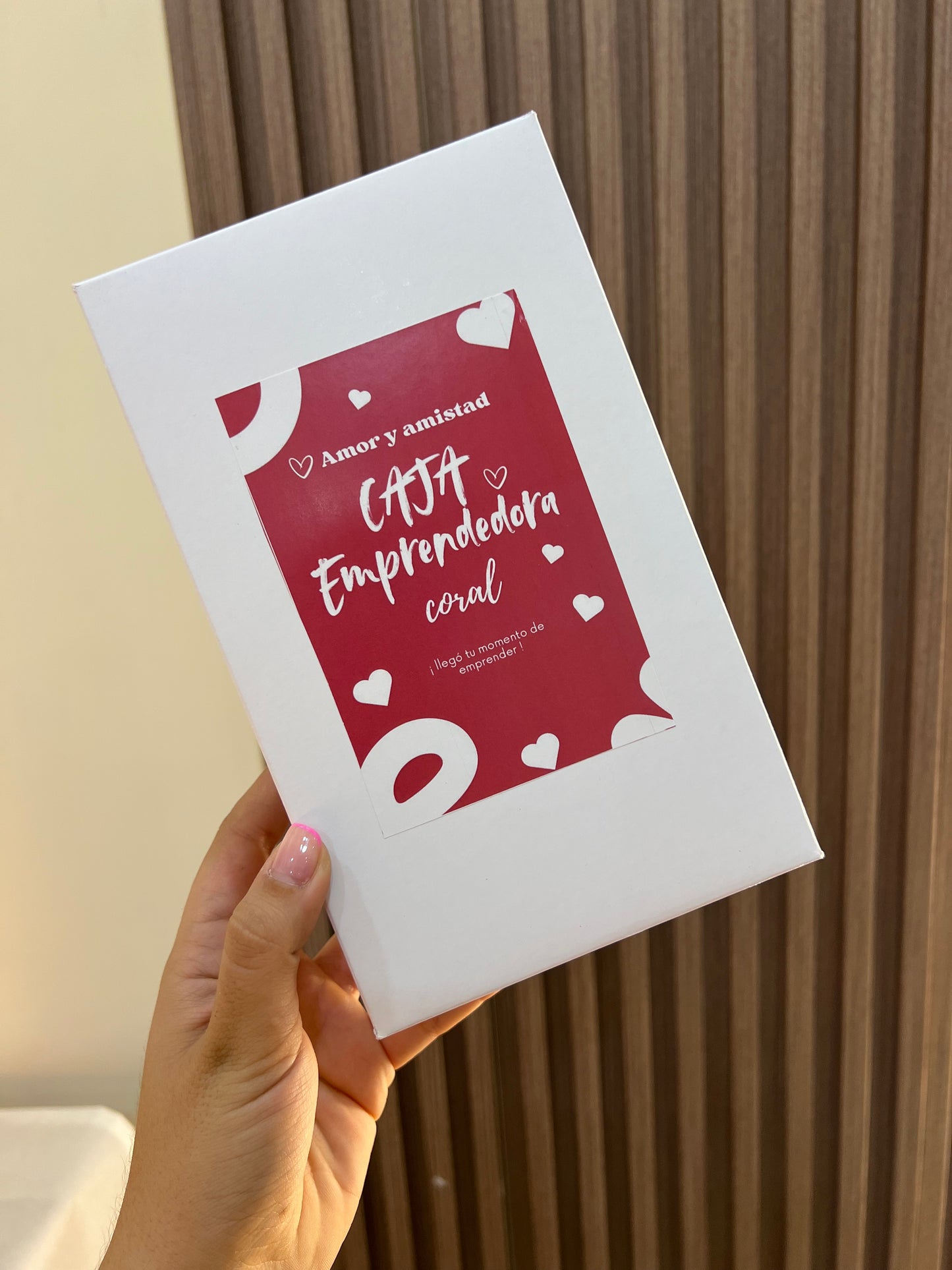 Caja emprendedora “AMOR Y AMISTAD “