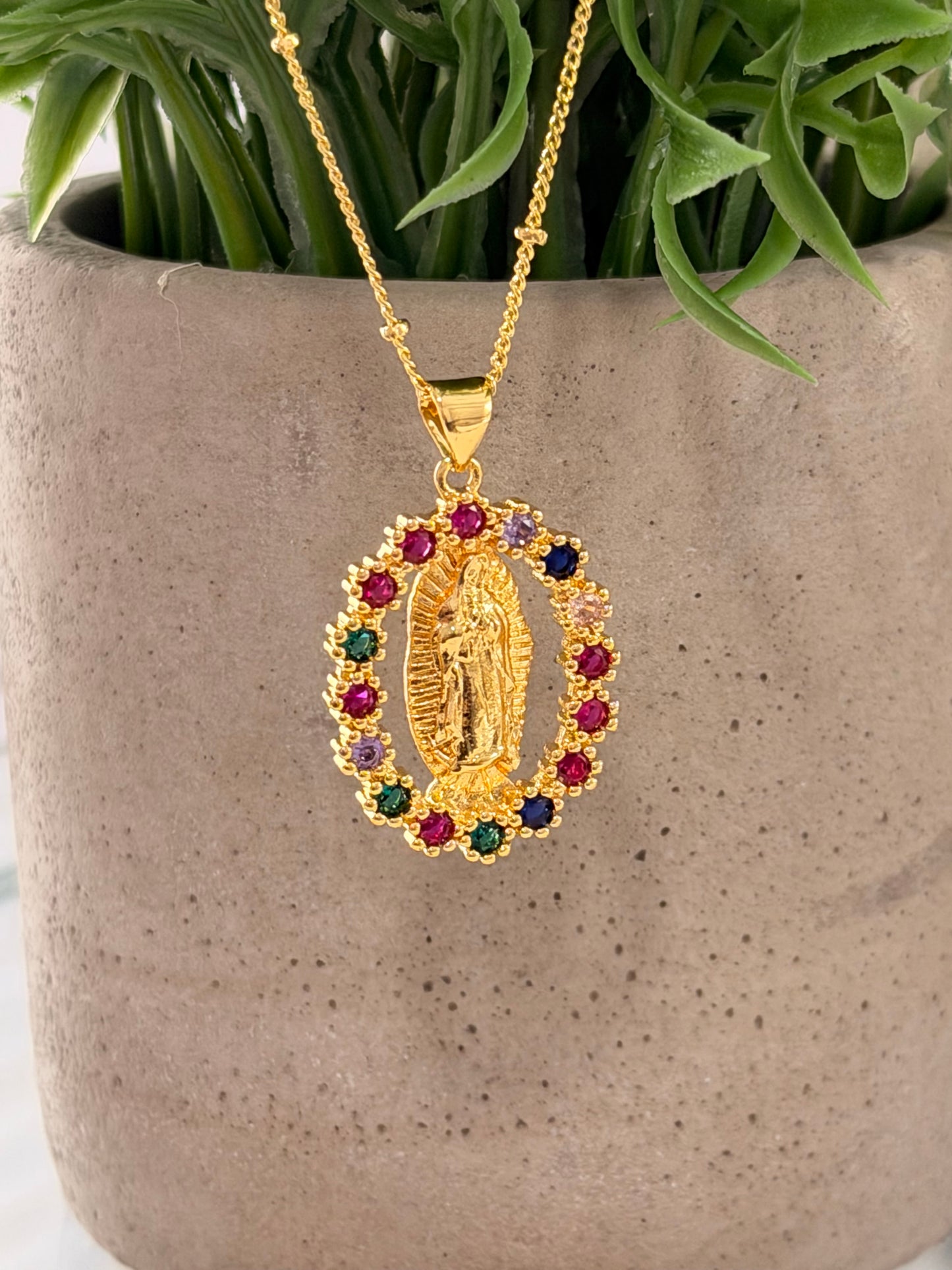 cadena grande virgen colores 007