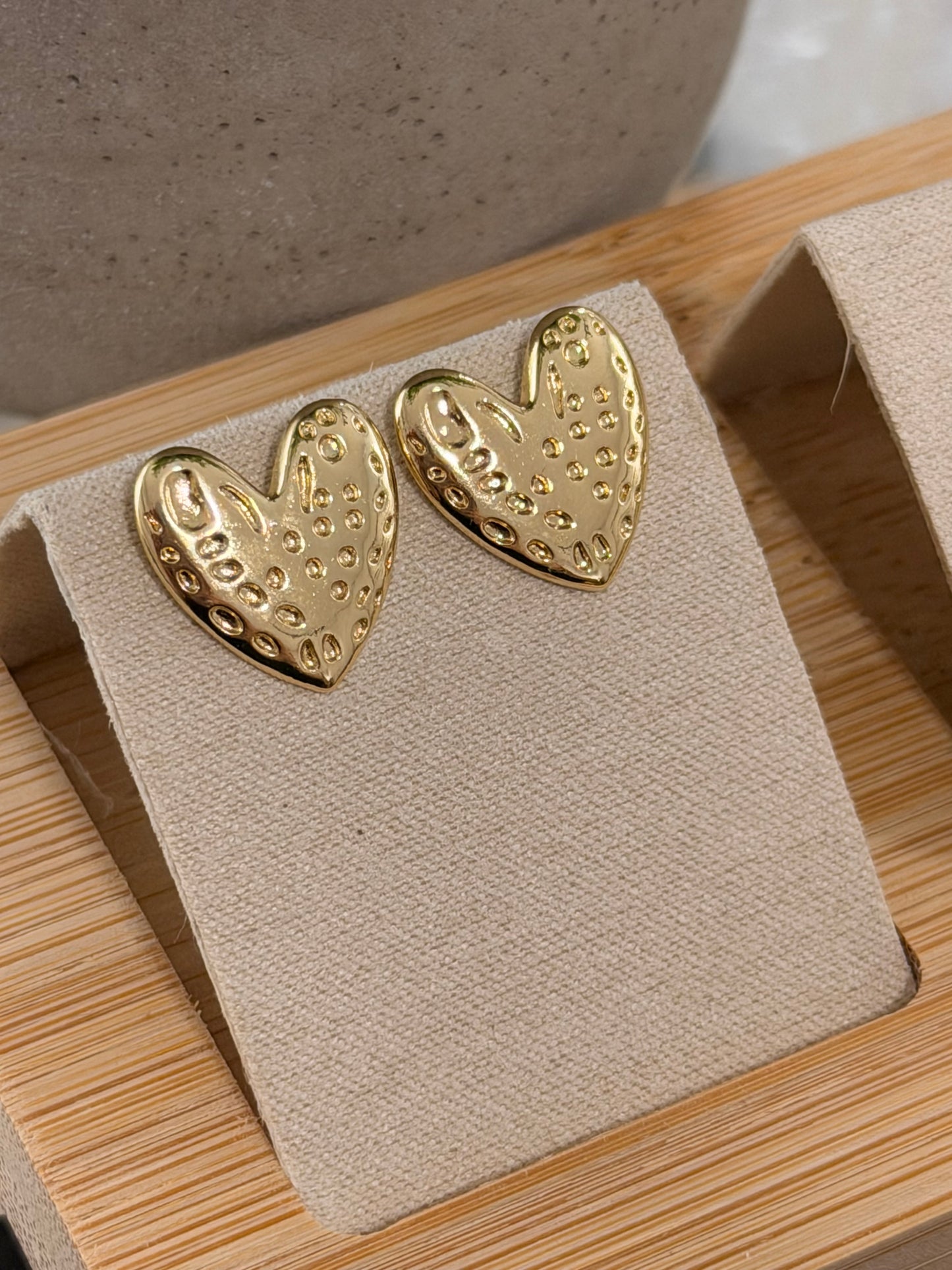 Topo corazón tallado