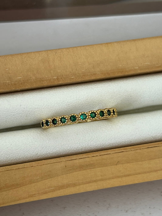 Anillo esmeralda línea verde