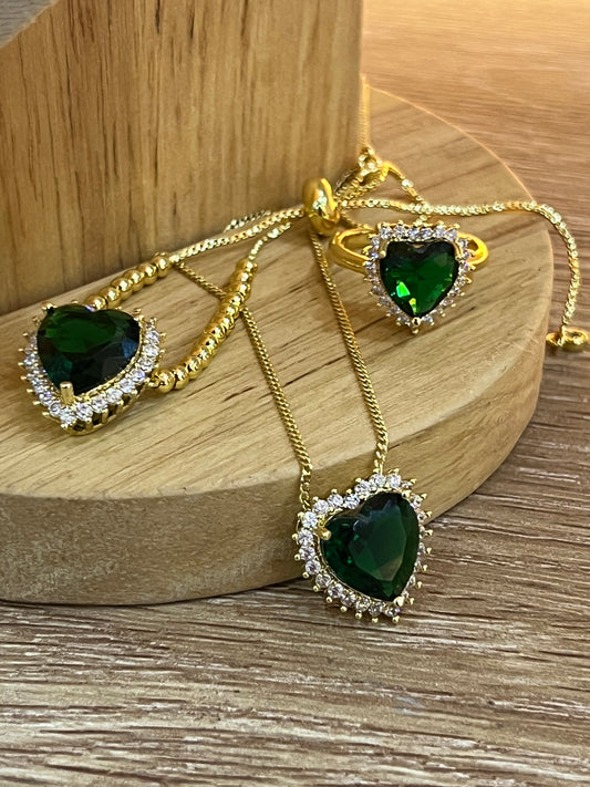 Juego Corazón Diamante Verde  (collar + pulsera + anillo)
