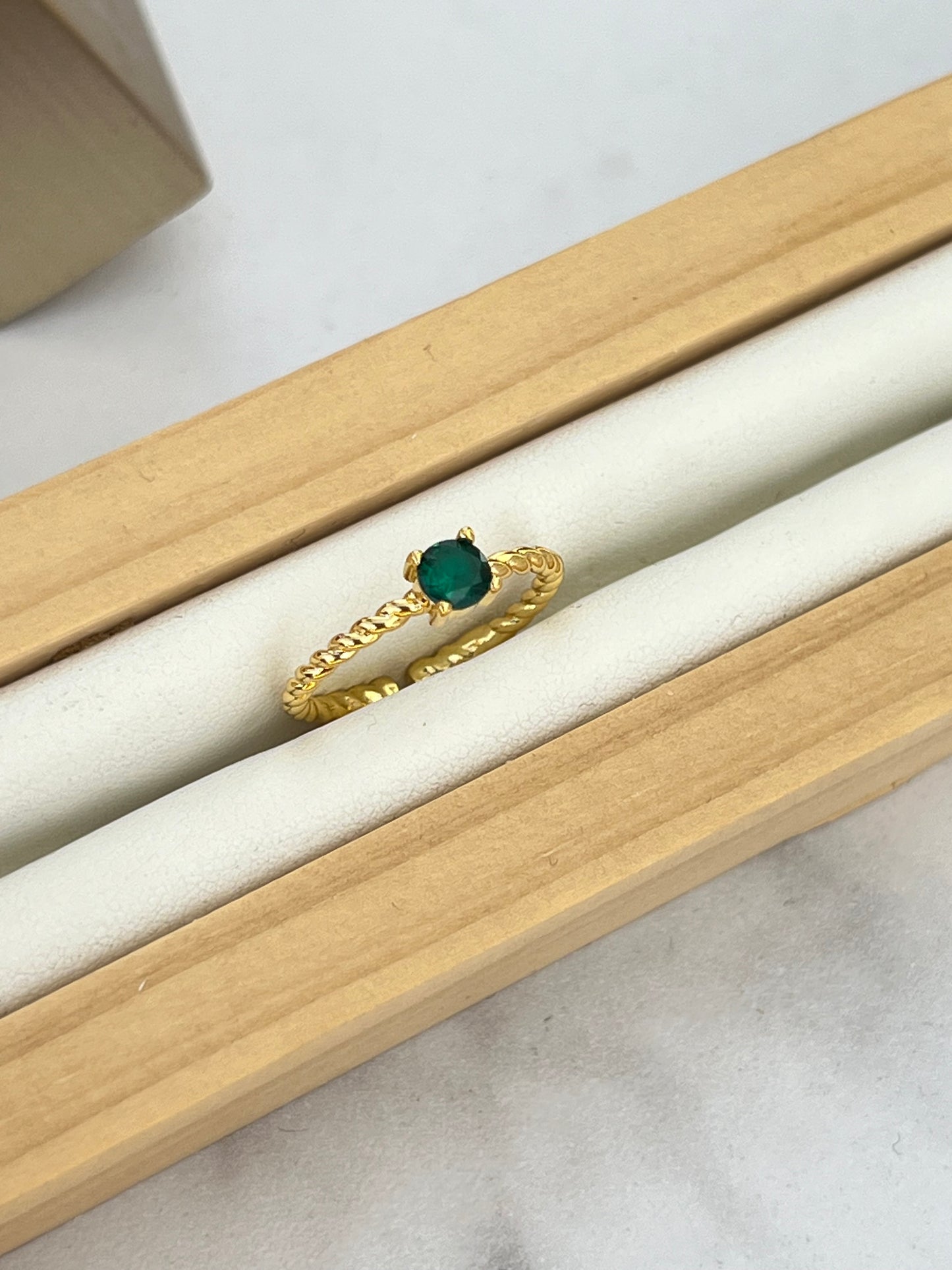 Anillo graduable rodio Esmeralda pequeña