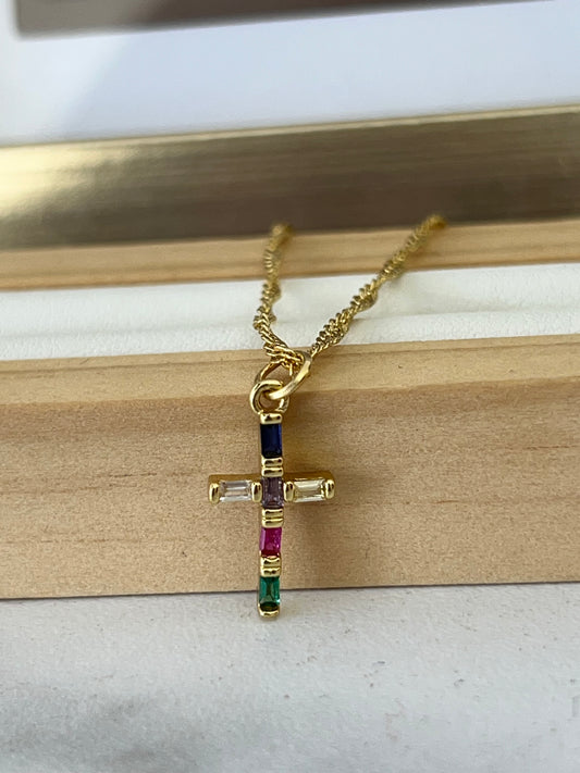 Cadena rodio cruz delgada colores cuadrada