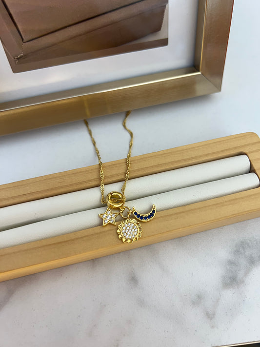 Cadena 3 dijes luna y sol