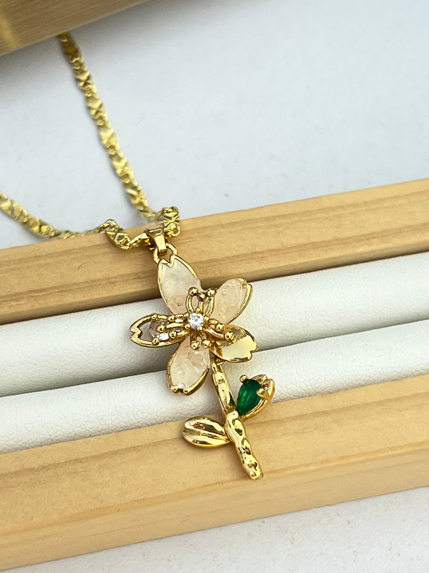 Cadena flor palo rosa