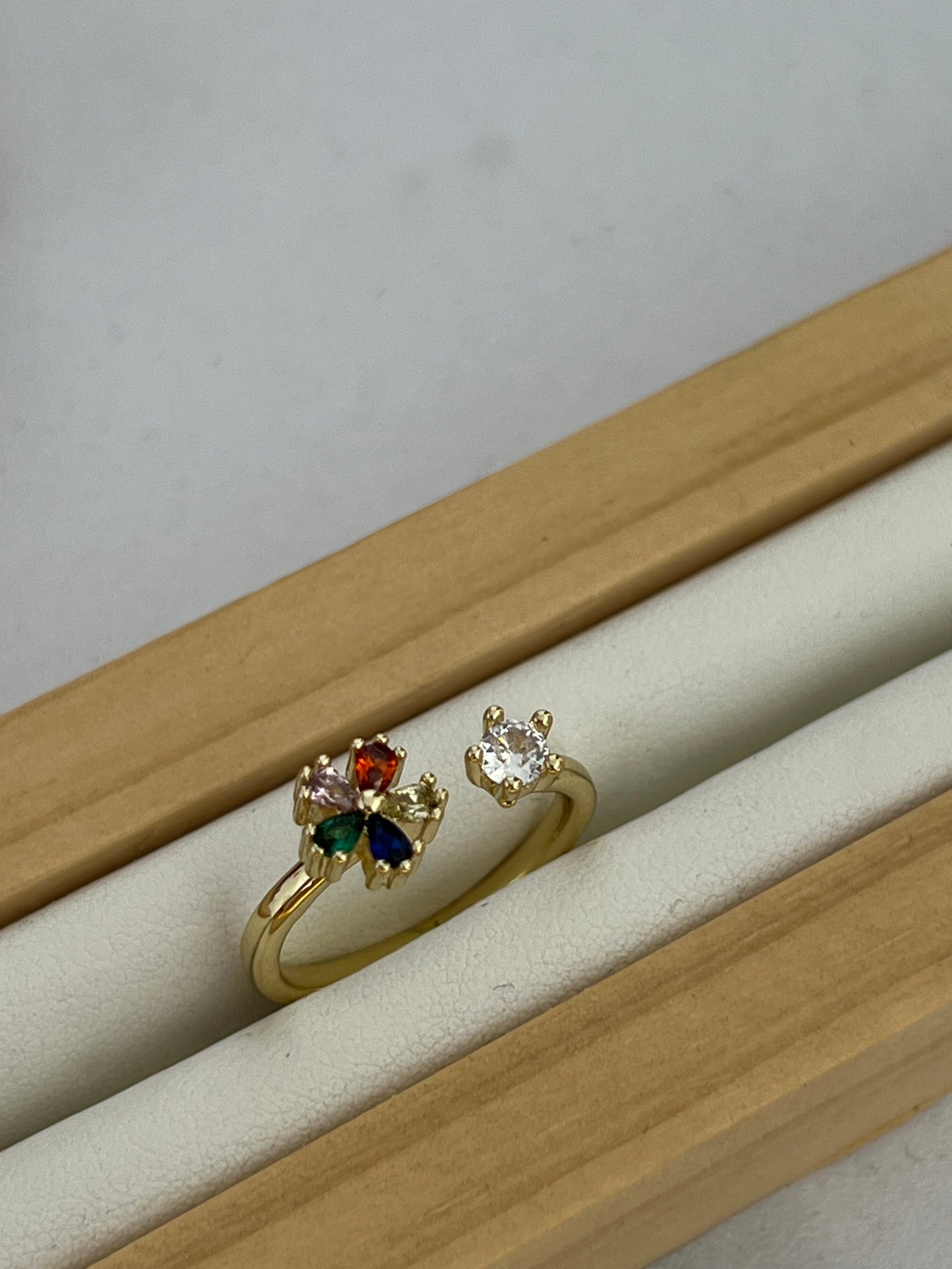 Anillo graduable rodio flor colores y brillante