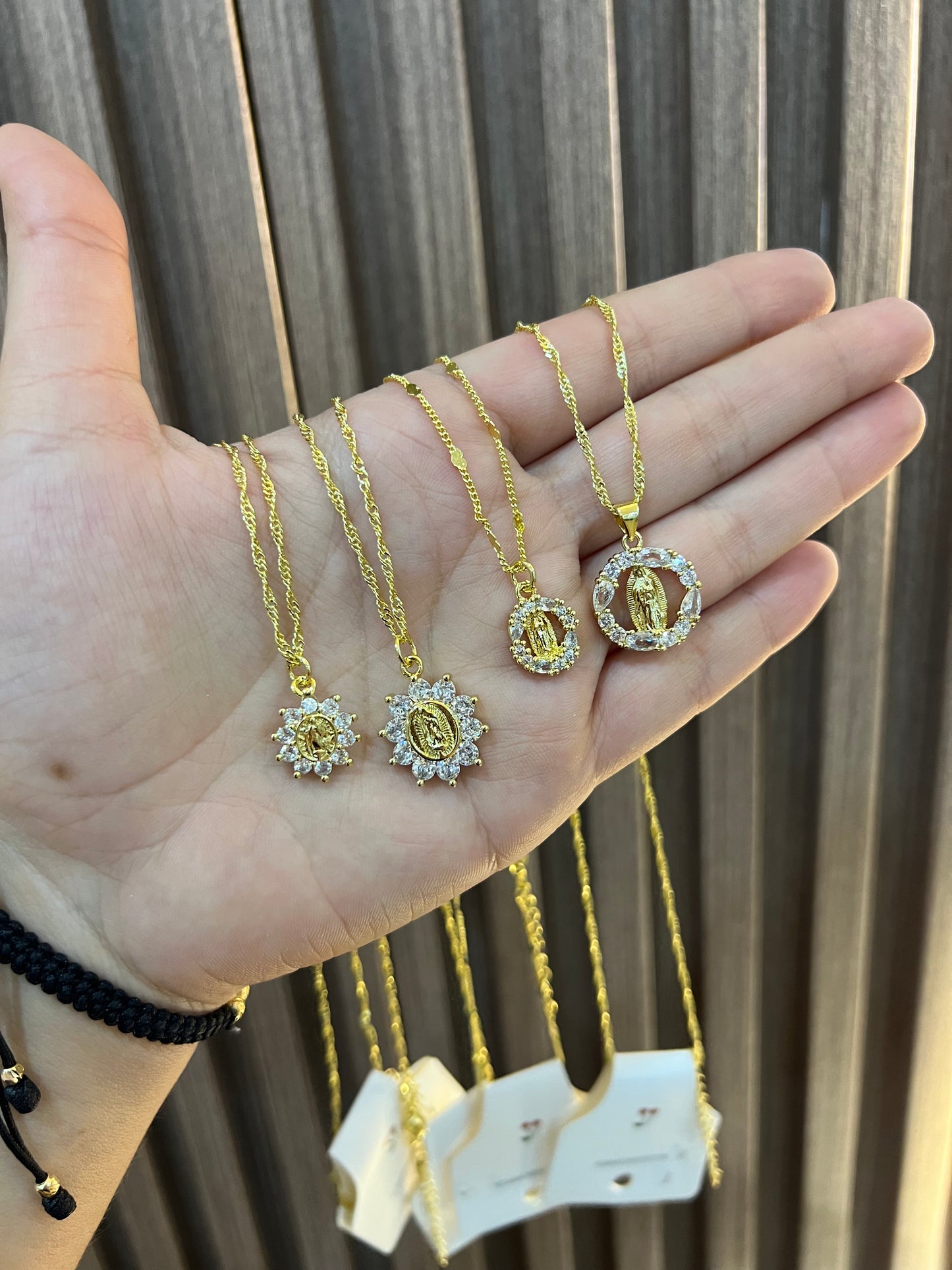 Cadena virgen Cirilo grande