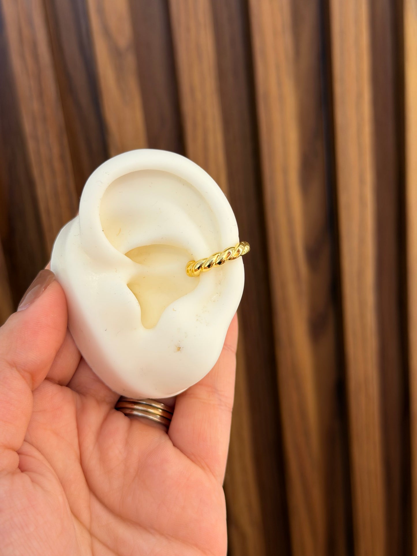Earcuff entorchado