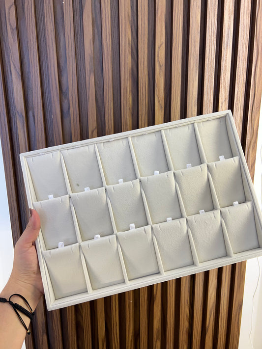 Exhibidor grande 18 compartimientos