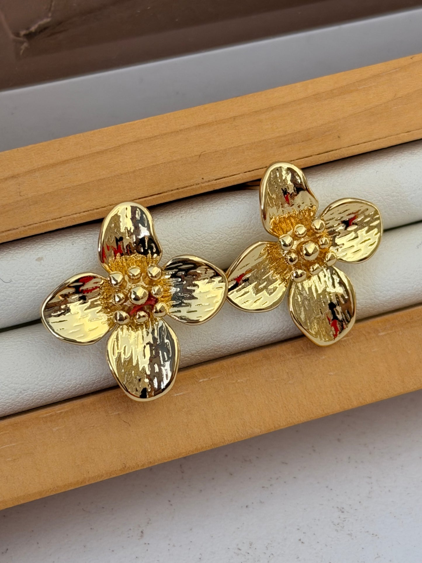 Topo flor 4 pétalos