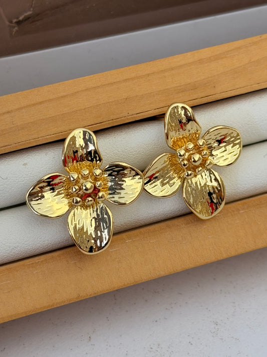 Topo flor 4 pétalos