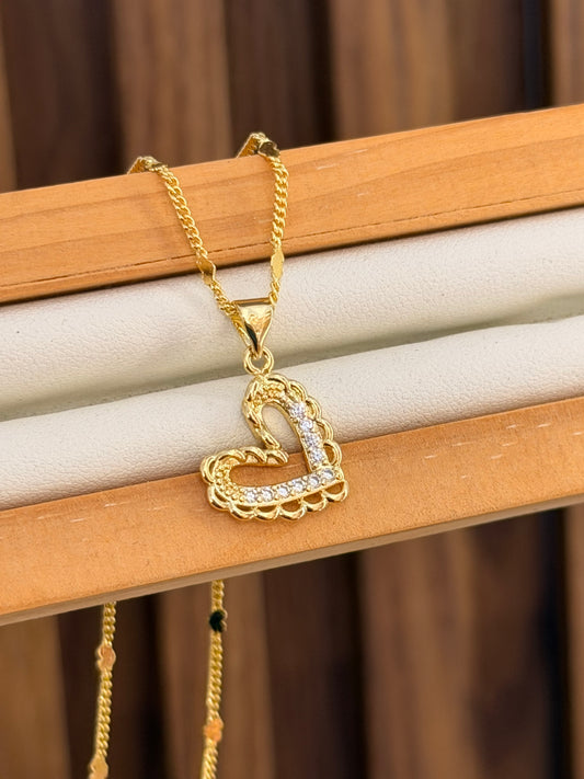 Cadena corazon relieve