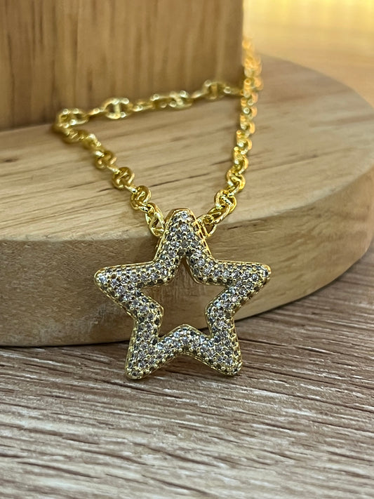 Collar estrella grande brillante con cadena tipo Gucci