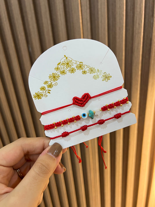 Pulsera triple tejida corazón cucu