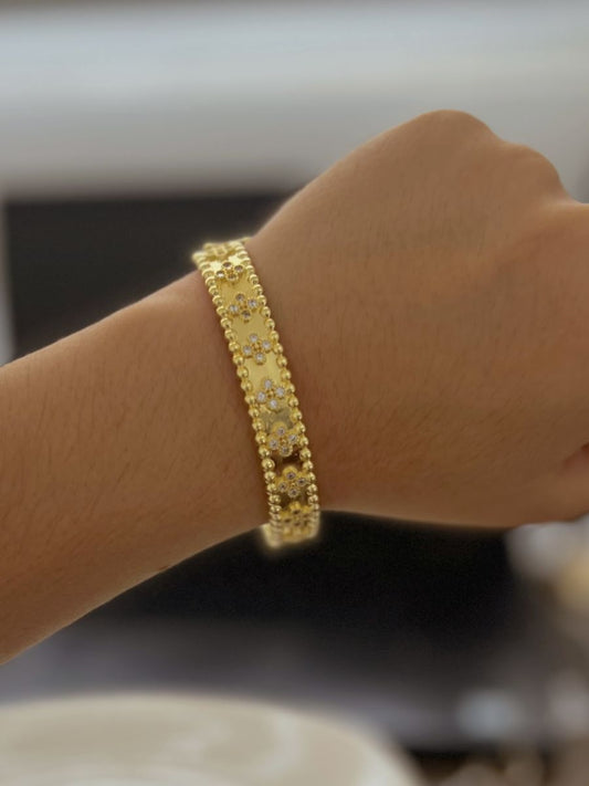 BRAZALETE MACIZO  TREBOL DIAMANTES  EXCLUSIVO